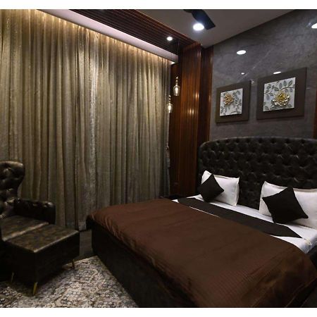 Mansion 6Bhk Villa โลนาวาลา ภายนอก รูปภาพ
